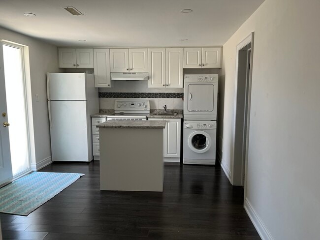 property at 7 Pipestone Pl