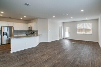 152 Docile Lp in San Marcos, TX - Building Photo - Building Photo