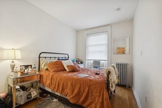 243 Montgomery St in Jersey City, NJ - Building Photo - Building Photo
