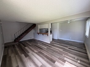 641 Oakwood Dr in Sparks, NV - Building Photo - Building Photo