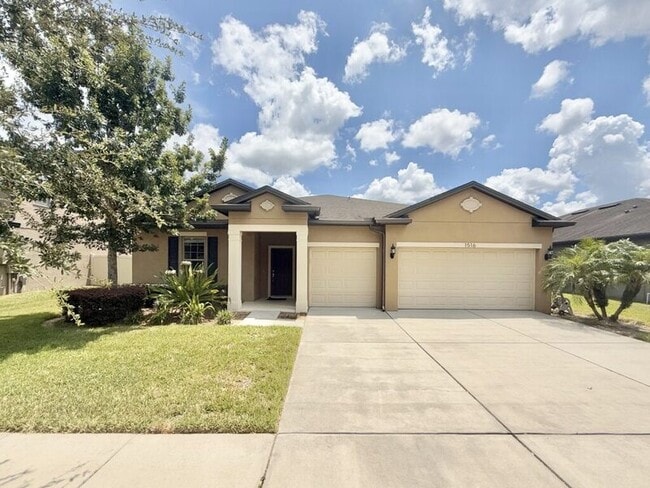 property at 1516 Banner Elk St