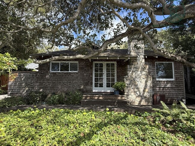 property at 2 Casanova St