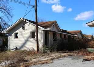 392 Tazor St NW in Atlanta, GA - Building Photo - Building Photo