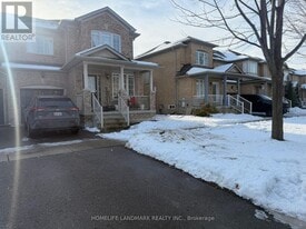 33 Silver Linden Dr in Richmond Hill, ON - Building Photo