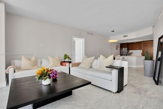 450 Alton Rd in Miami Beach, FL - Building Photo - Building Photo