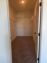 Metro 1 in Kansas City, MO - Foto de edificio - Building Photo