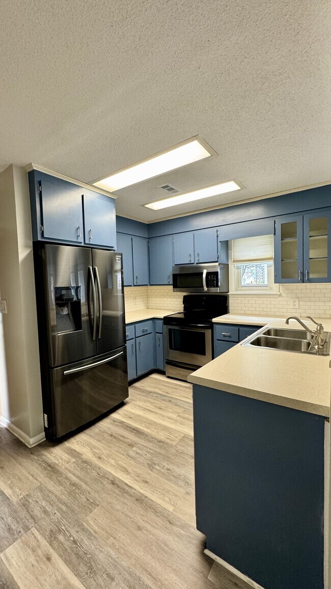 206 E Doris Ave in Jacksonville, NC - Building Photo - Building Photo