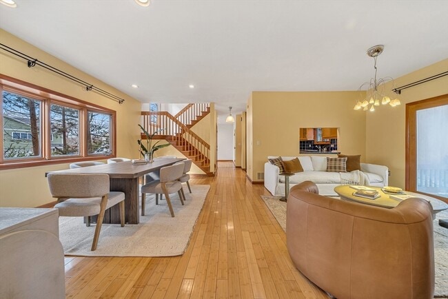 property at 16 Carthay Cir