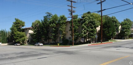 Sherwood Apts - Tujunga in Tujunga, CA - Foto de edificio - Building Photo