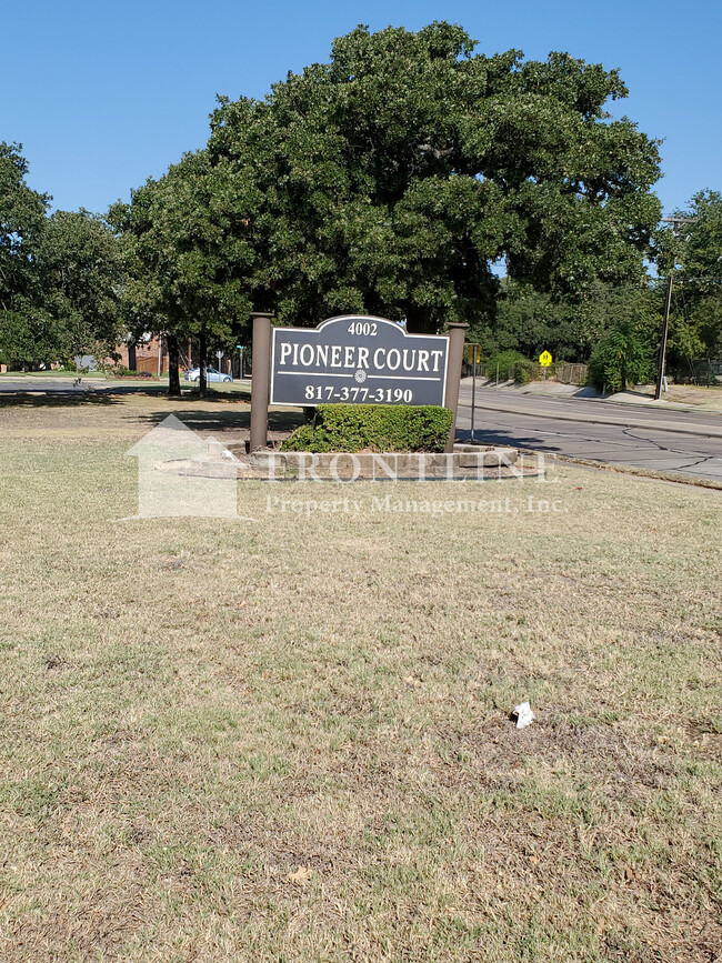 Pioneer Court in Irving, TX - Building Photo - Building Photo