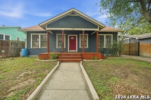 1331 W Wildwood Dr in San Antonio, TX - Building Photo