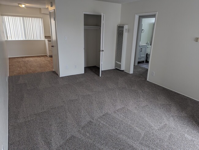 220 Melrose Dr, Unit 220 in Oxnard, CA - Building Photo - Building Photo