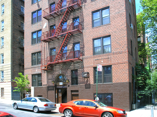 315 Echo Pl in Bronx, NY - Foto de edificio - Building Photo