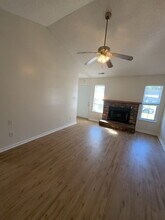 212 Live Oak Ct in Jacksonville, NC - Building Photo - Building Photo