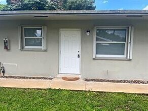 1851 SW 25th St in Fort Lauderdale, FL - Building Photo - Building Photo