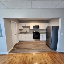 92.5 Maple St in Northampton, MA - Building Photo - Building Photo