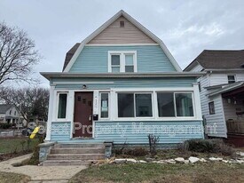 930 3rd St in Fort Wayne, IN - Building Photo