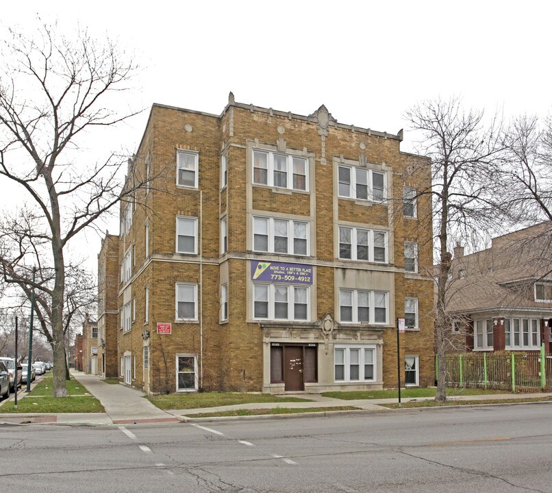 1057-1059 N Austin Blvd in Chicago, IL - Building Photo