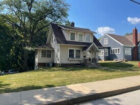 423 Melrose Ct in Iowa City, IA - Building Photo