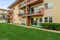 605 N Wolf Rd photo'