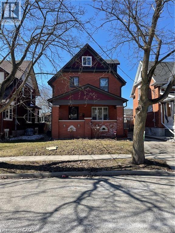 property at 48 Betzner Ave N