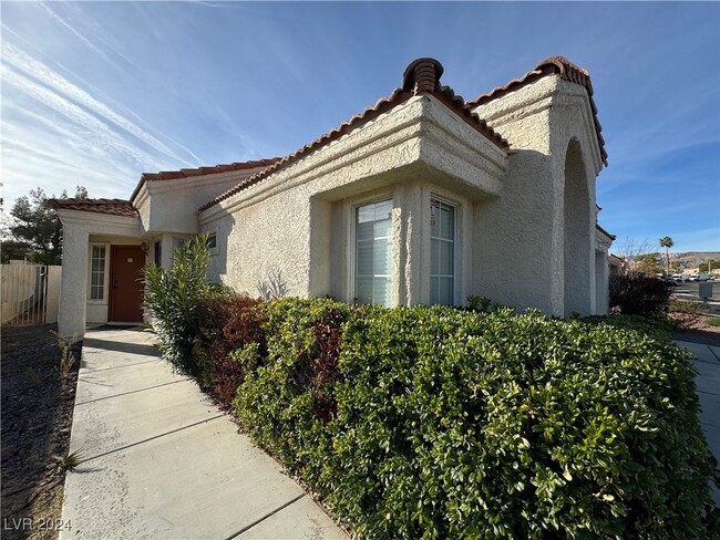 9709 Horizon Hills Dr in Las Vegas, NV - Building Photo - Building Photo