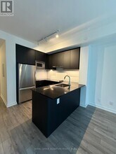 3071 Trafalgar Rd in Oakville, ON - Building Photo - Building Photo