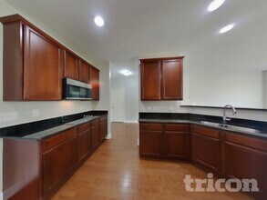 1004 Abberley Cir in Hendersonville, TN - Building Photo - Building Photo