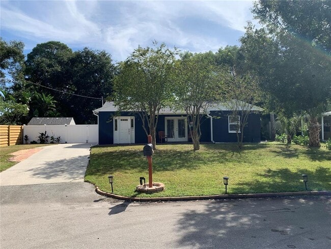 property at 3002 W Meadow St