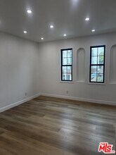 1047 Irolo St in Los Angeles, CA - Building Photo - Building Photo
