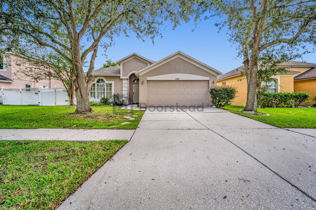 1703 Open Field Loop in Brandon, FL - Foto de edificio - Building Photo