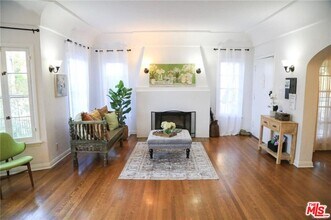 601 Sweetzer Ave in Los Angeles, CA - Building Photo - Building Photo