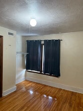 2 Schussler Rd in Worcester, MA - Building Photo - Building Photo