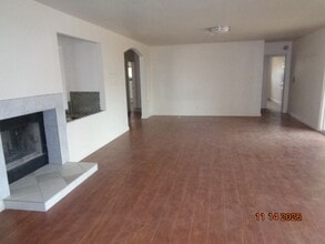 33825 121st St E in Pearblossom, CA - Building Photo - Building Photo