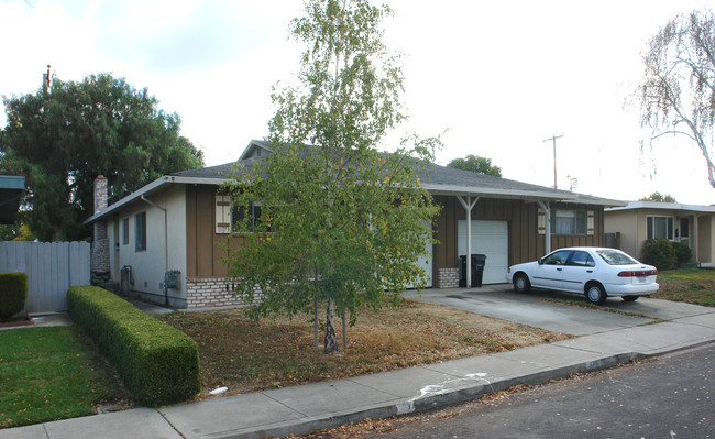 1177-1179 White Dr in Santa Clara, CA - Building Photo - Building Photo