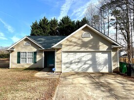 8200 Reames Rd in Charlotte, NC - Building Photo