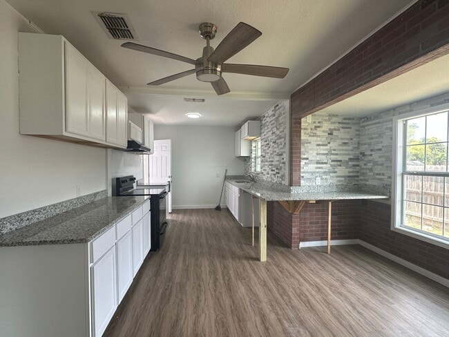 2901 David St in Corpus Christi, TX - Building Photo - Building Photo