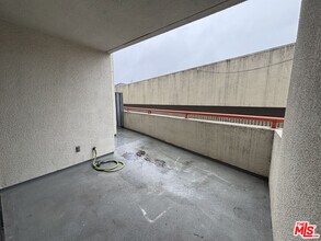 222 S Central Ave in Los Angeles, CA - Building Photo - Building Photo