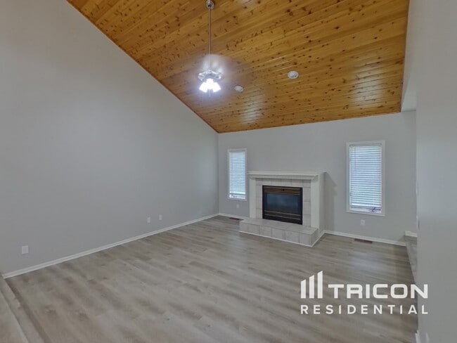 209 Greenbriar Ln in Buffalo, MN - Building Photo - Building Photo