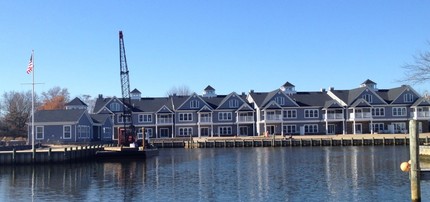 Hidden Harbor Estates in Copiague, NY - Building Photo - Building Photo