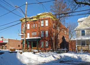 314 Sargeant St in Hartford, CT - Building Photo - Building Photo