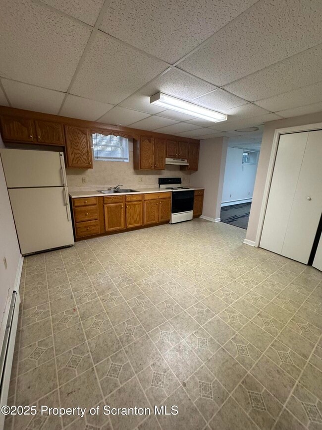 622 Terrace St in Dunmore, PA - Building Photo - Building Photo