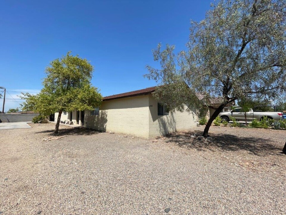 2508 E Mobile Ln in Phoenix, AZ - Building Photo