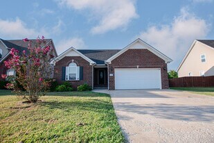 1285 Allmon Dr in Clarksville, TN - Building Photo