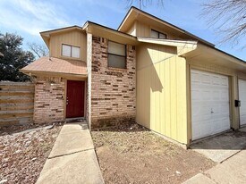 2641 Santa Barbara Dr in Grand Prairie, TX - Building Photo