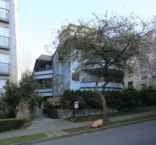 1331 Nelson St Apartments