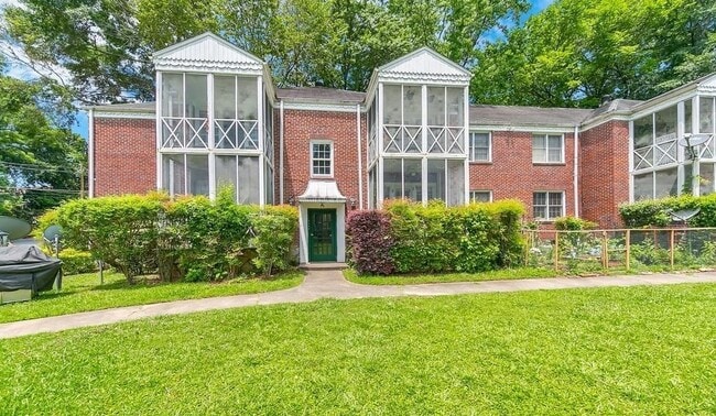 property at 72 Delmont Dr NE