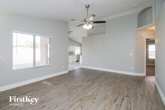 812 E Morelos St in Chandler, AZ - Foto de edificio - Building Photo