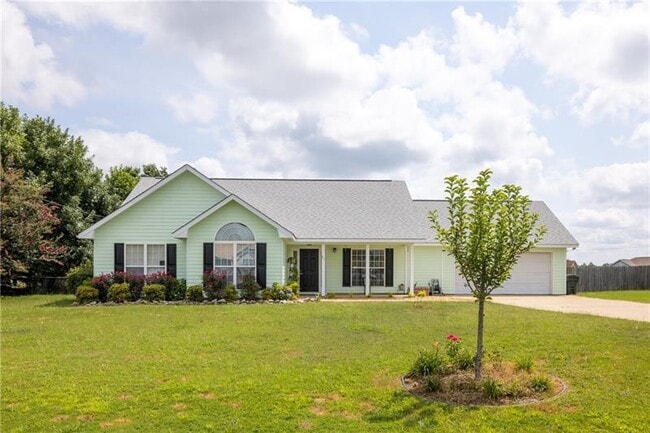 property at 31 Fallowfield Dr