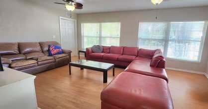 816 SW 9th St in Gainesville, FL - Building Photo - Building Photo